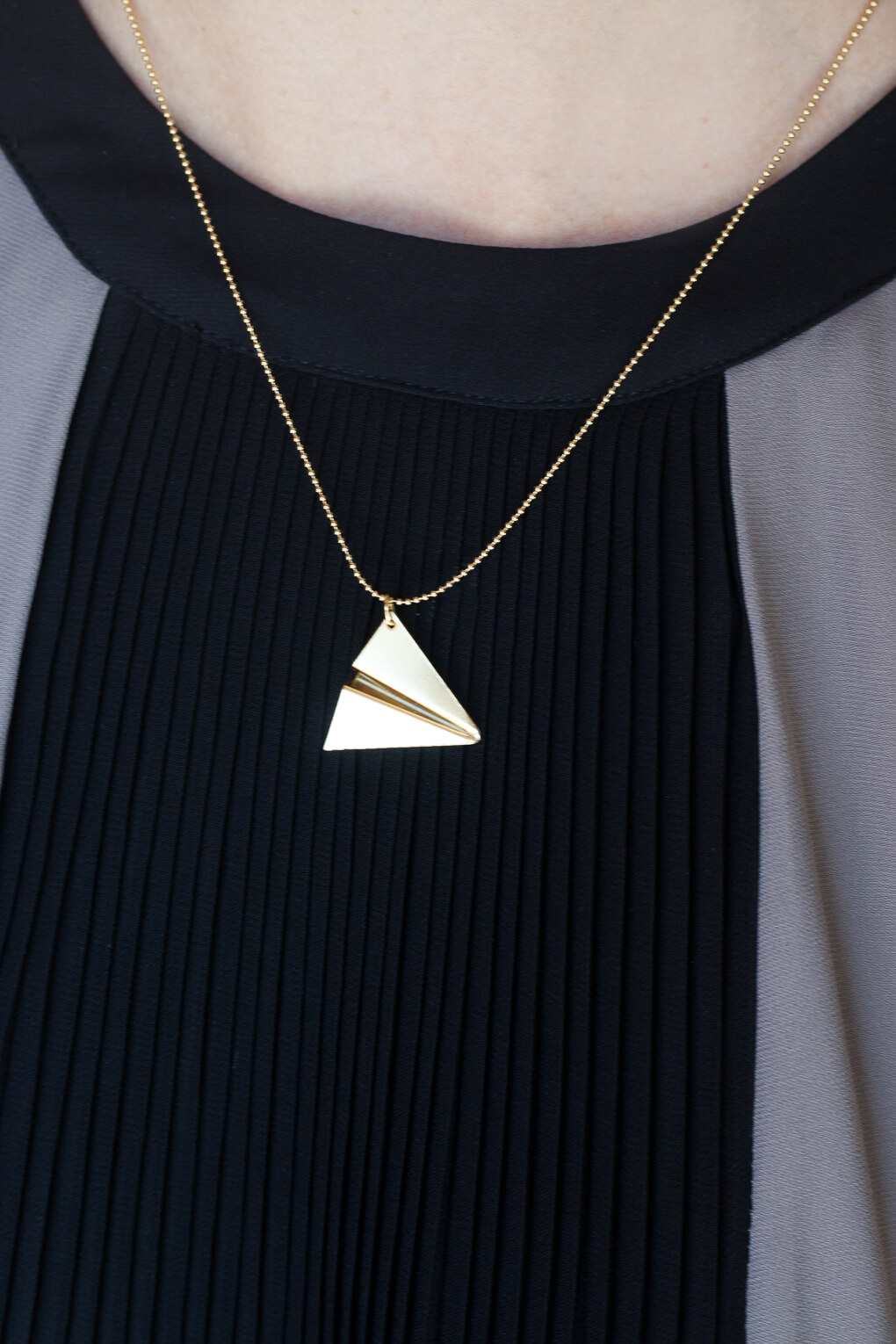 114892-Paper Plane Necklace-2