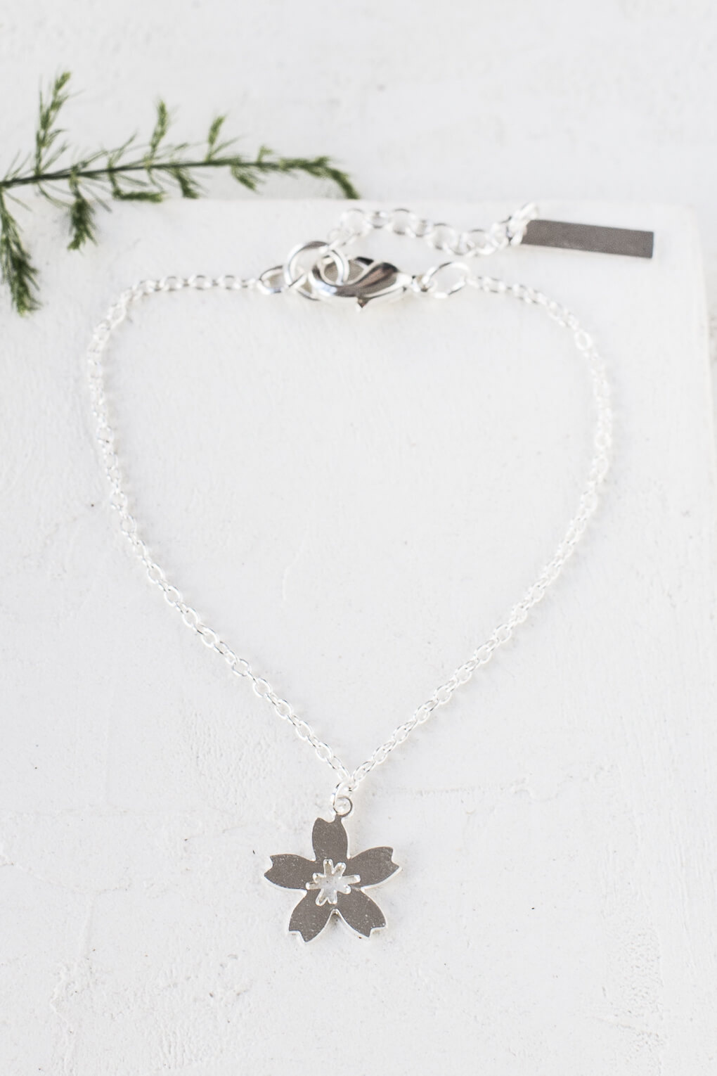 211982-Tiny Hanami Bracelet-3