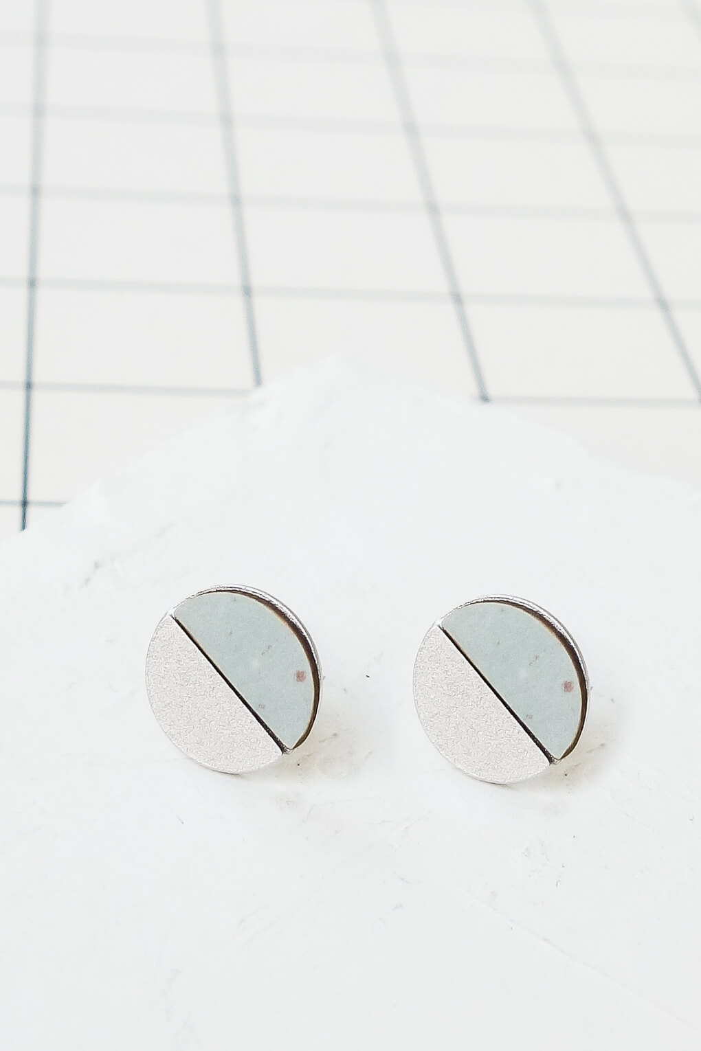 Pi Earrings 341542-10