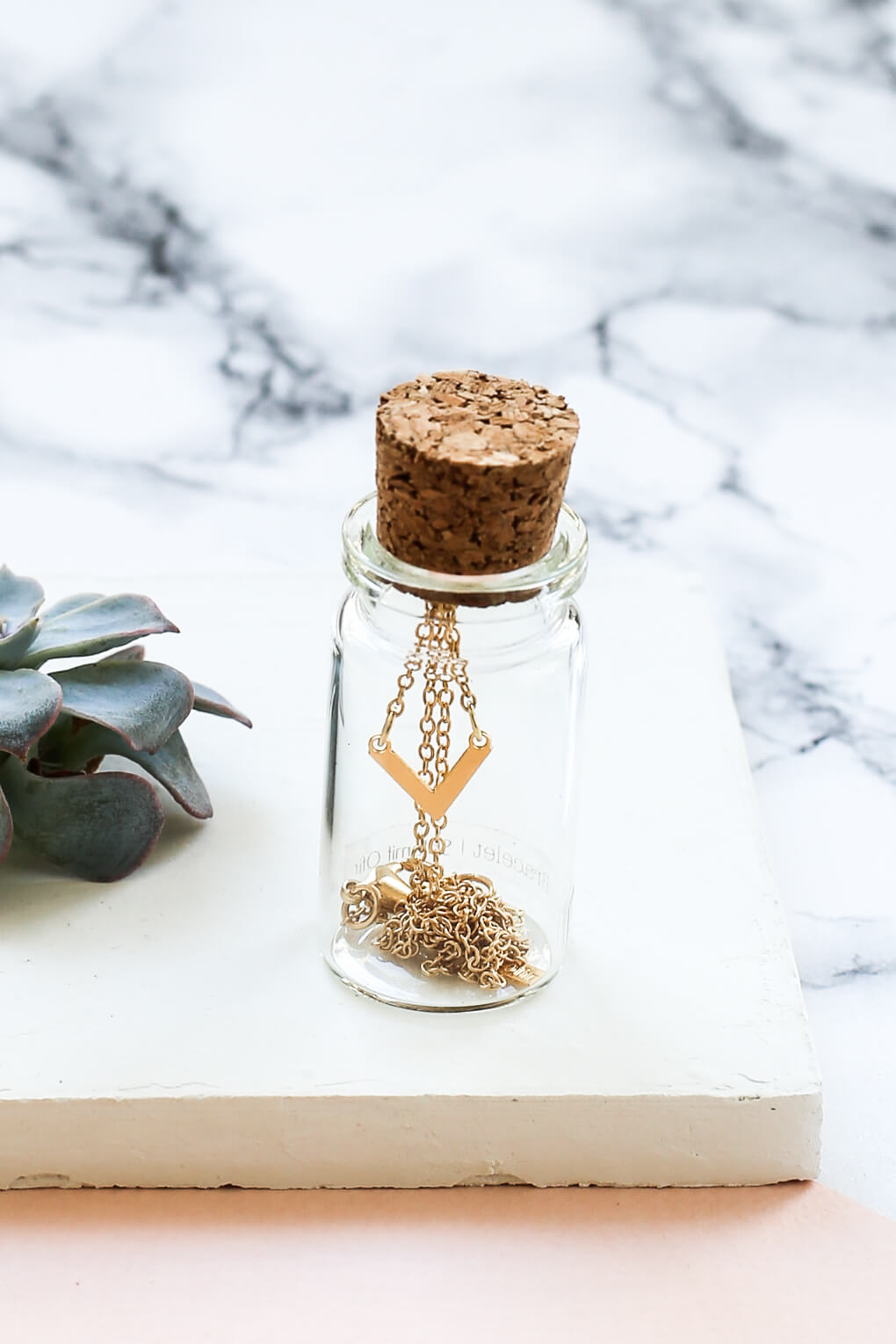Tiny Balance Necklace 0117122-3