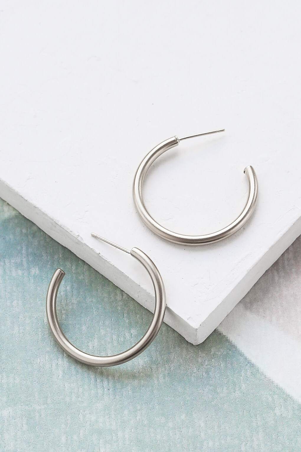 343092-Large Basic Hoop Earrings-2