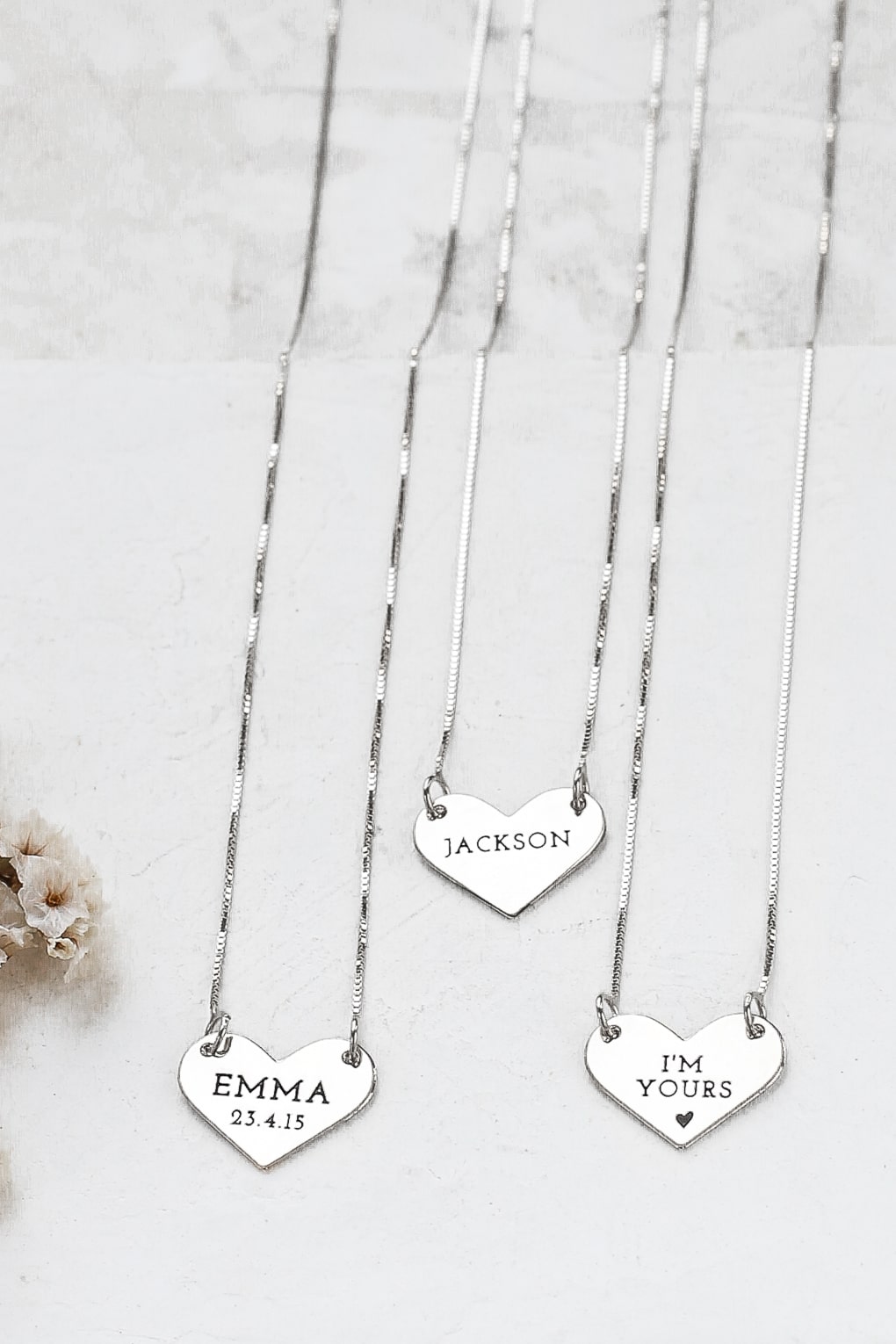 0121972-Custom Engraved 14K Gold Heart Necklace english1-1-min