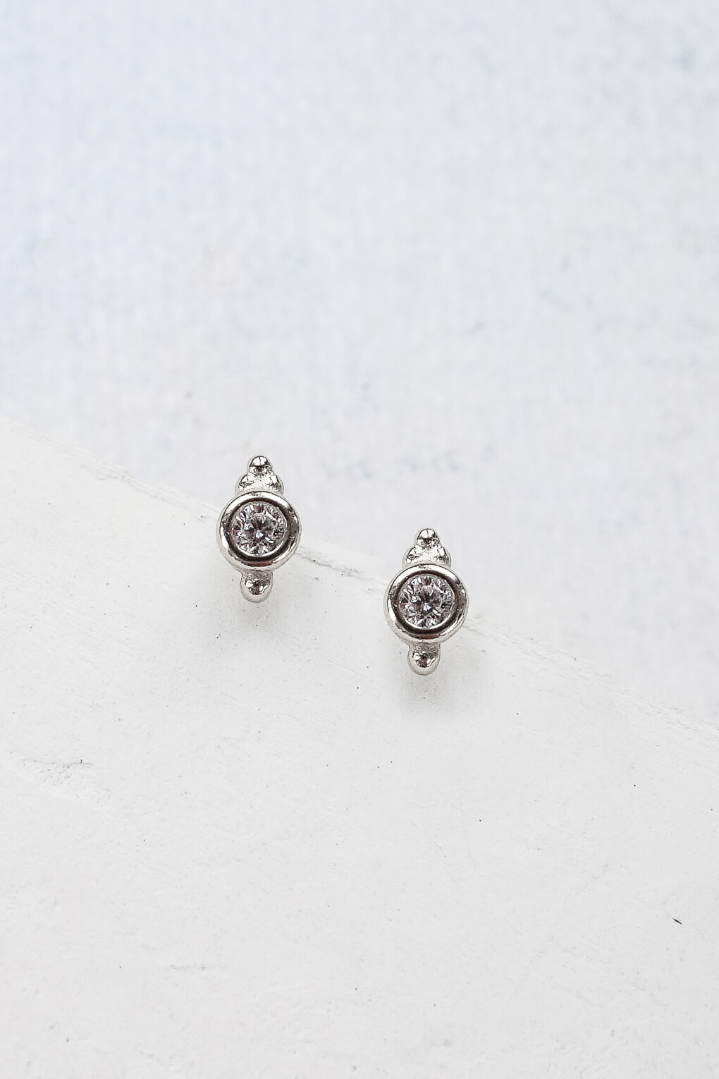 0345072-Uno Earrings-3